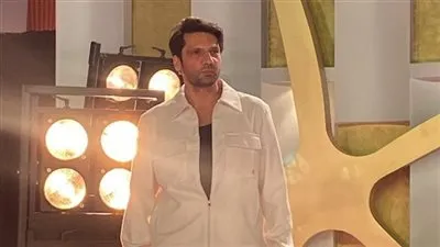 النجم التركي كان أورجانجي أوغلو يخطف الأضواء في العرض الخاص لفيلم 