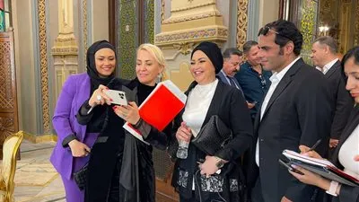 بالصور.. استعدادات نقل مراسم 