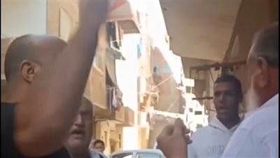 صفعة مسن بسبب الايجار القديم تثير غضب المصريين والأمن يتدخل