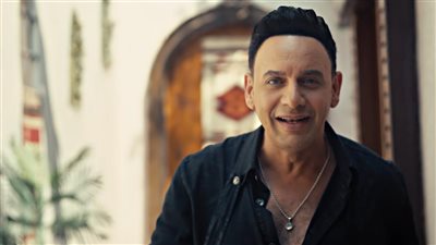 مصطفى قمر يطرح أولى أغاني ألبومه الجديد بعنوان 