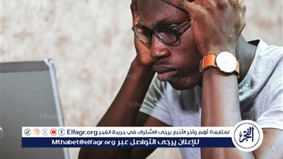 الضغوط النفسية في بيئة العمل: الأسباب، الأعراض، وطرق التعامل الفعّالة