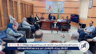 قبيصي يناقش مسئول التنمية المستدامة لتعزيز جهودها داخل المدارس وتحسين البيئة المدرسية