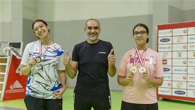 تألق مصري في الريشة الطائرة.. الشقيقتان نور وفريدة فكري يواصلان حصد البطولات محليًا وقاريًا