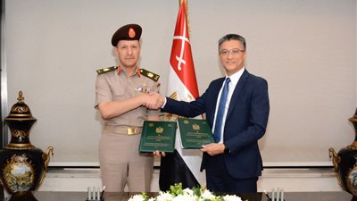 إدارة الإشارة للقوات المسلحة توقع عدد من عقود الإتفاق مع كلًا من الهيئة القومية للأنفاق وشركة البحر الأحمر لمحطات الحاويات وشركة قناة السويس للحاويات 