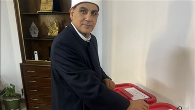 موفدو الأوقاف بالخارج يبادرون للتصويت بانتخابات مجلس النواب بمقار السفارات والقنصليات المصرية