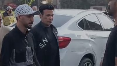 وصول سعد الصغير وحمادة الليثي لمسجد ناصر لأداء صلاة جنازة إسماعيل الليثي