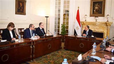 وزير الخارجية يستقبل مساعد سكرتير عام الأمم المتحدة ومنسق الأمم المتحدة للشؤون الإنسانية في الأرضي الفلسطينية