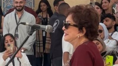 كواليس لم تُروَ من قبل... لبلبة: محمد عبد العزيز علّمني الضحك من غير ما أمثل