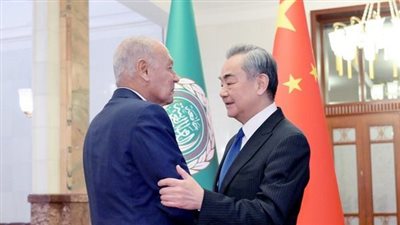 أبو الغيط يلتقي وزير الخارجية الصيني خلال زيارته الرسمية للصين