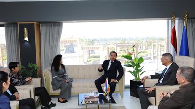 محافظ أسوان يستقبل سفير إندونيسيا لبحث آفاق التعاون الاقتصادى والسياحى بين الجانبين