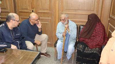 محافظ القليوبية يفعّل التواصل الميداني: قرارات فورية لدعم الأهالي في الخانكة