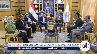 رئيس جامعة المنصورة يستقبل الملحق الثقافي الليبي لتعزيز سبل التعاون المشترك