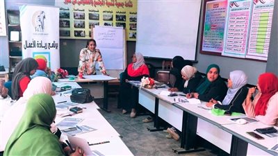 محافظ أسوان يطلق برامج ريادة الأعمال وجلسات الدوار بقرى إدفو ونصر النوبة