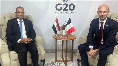 وزير الخارجية يلتقى مع نظيره الفرنسي على هامش أعمال قمة مجموعة العشرين