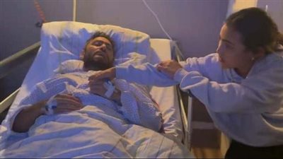 تامر حسني يعود إلى مصر لاستكمال علاجه.. ويكشف تفاصيل أزمته الصحية
