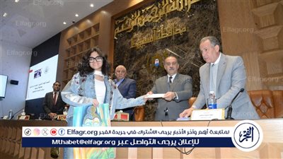 محافظ أسيوط يكرم 30 فائزًا ويمنح 165 ألف جنيه للمشاركين في مسابقة لمحات من الهند