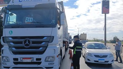 محافظ الدقهلية يتابع حملة للكشف تعاطي المواد المخدرة والمخالفات المرورية بطريق رافد جمصه