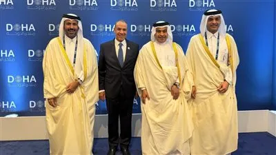 وزير الخارجية يلتقي وزراء المالية والتجارة والصناعة والمواصلات في دولة قطر
