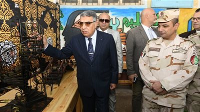 محافظ الدقهلية يشهد عرض عسكري بطابور الصباح بمدرسة أجا الثانوية الصناعية العسكرية: