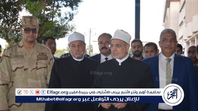 رئيس جامعة الأزهر يتفقد دورة التربية العسكرية بفرع الجامعة بأسيوط 