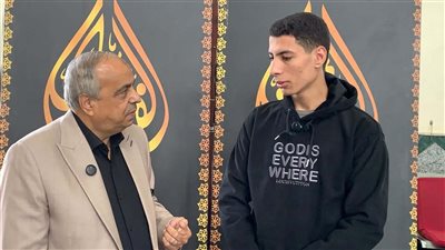 حاسوب القرآن.. طالب بكلية الطب يذهل لجنة التحكيم في مسابقة بورسعيد الدولية