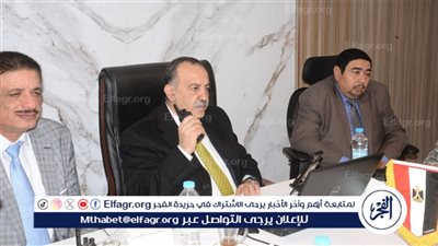 محافظ أسيوط يتابع من غرفة العمليات الرئيسية سير العملية الانتخابية في يومها الثانى 