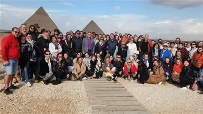 السياحة والآثار تنظم رحلة تعريفية لعدد من خبراء السياحة والمؤثرين الفرنسيين لزيارة المقصد المصري