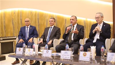 الجمارك: نستهدف تبسيط الإجراءات وتخفيف الأعباء عن مجتمع الأعمال لتحفيز الاستثمار