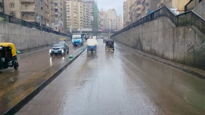 بالتزامن مع اقتراب نوة الفيضة الصغرى.. أمطار متفاوتة الشدة تضرب شرق الإسكندرية