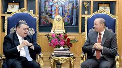 رئيس جامعة المنصورة يستقبل مساعد وزير الخارجية قبيل ندوة «العمل الدبلوماسي»