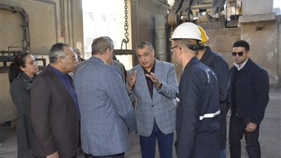 الوزير محمد صلاح: الشركة مجهزة بأحدث المسابك وتقوم بصب جسم الطلمبة الغاطسة
