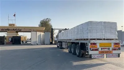 الهلال الأحمر المصري يمُد غزة بسلال غذائية وبطاطين وملابس شتوية عبر قافلة «زاد العزة» الـ 98