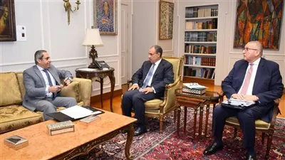 وزير الخارجية يجتمع مع المهندس خالد عباس رئيس مجلس إدارة شركة العاصمة الإدارية للتنمية العمرانية للتباحث حول إجراءات نقل السفارات والبعثات الأجنبية إلى العاصمة الجديدة