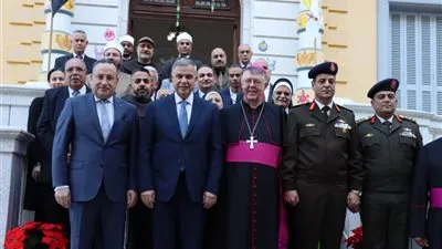 بحضور المحافظ .. رئيس جامعة الإسكندرية يشارك الطوائف المسيحية الغربية احتفالات العيد المجيد 