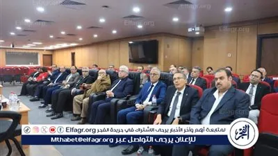 عميد طب أسيوط يشارك فى اجتماع المجلس الأعلى للمستشفيات الجامعية