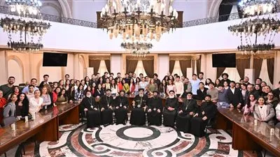 “ البابا تواضروس الثاني” يلتقي مجموعة شباب كنيستين من إيبارشية 