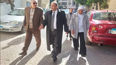 نائب رئيس جامعة القاهرة يتفقد سير امتحانات نهاية الفصل الدراسي الأول