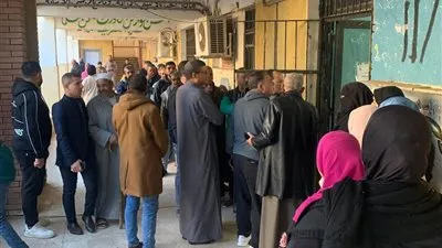 توافد المواطنين بالجيزة للإدلاء بأصواتهم في إعادة الدوائر الـ ٢٧ الملغاة