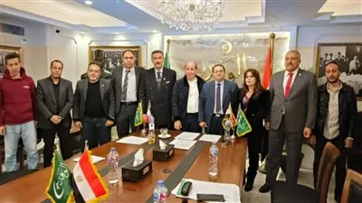 هاني سري الدين وعيد هيكل يتقدمان بأوراق ترشحهما لرئاسة حزب الوفد