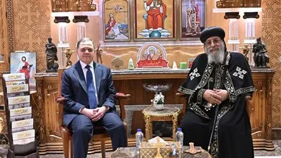 وزير الداخلية يهنئ قداسة البابا تواضروس بعيد الميلاد المجيد 