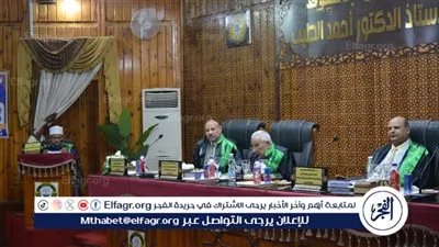 نائب رئيس جامعة الأزهر يناقش رسالة ماجستير حول متشابهات القرآن الكريم بكلية أصول الدين بأسيوط