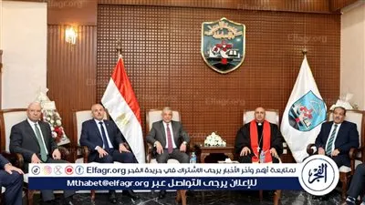 محافظ الإسماعيلية يزور كنائس المحافظة لتقديم التهنئة بعيد الميلاد المجيد