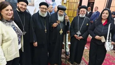 محافظ بورسعيد يزور الكاتدرائية ليشارك الأقباط احتفالات عيد الميلاد المجيد