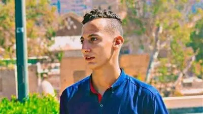 وفاة شاب أثناء إمامته لوالده في الصلاة داخل محل عملهما بقليوب