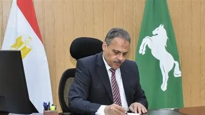 محافظ الشرقية يُصدر (13) قرارًا تأديبيا لـ (39) من العاملين المقصرين في العمل بعدد من المراكز