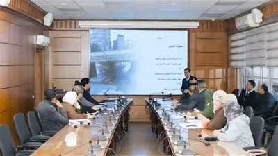 محافظ الدقهلية يترأس اجتماعًا موسعًا لمتابعة توصيل مرافق «هابي لاند» ورفع كفاءة محطة صرف صحي