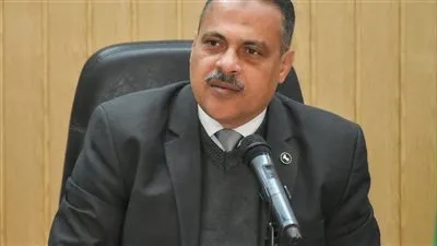 محافظ الشرقية يُصدر حركة تنقلات بين رؤساء وسكرتيري الوحدات المحلية القروية بأبو حماد 