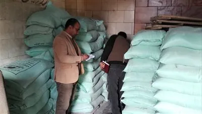 محافظ الدقهلية يتفقد المخابز بمدينة طلخا ويؤكد على الالتزام بجودة الخبز والوزن المقرر للرغيف