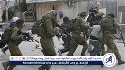 عاجل- قوات الاحتلال الإسرائيلي تعتقل 8 فلسطينيين بينهم سيدة وتحتجز العشرات في الخليل