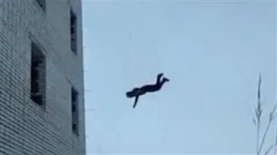 لغز سقوط فتاة من الطابق الخامس بالتبين 